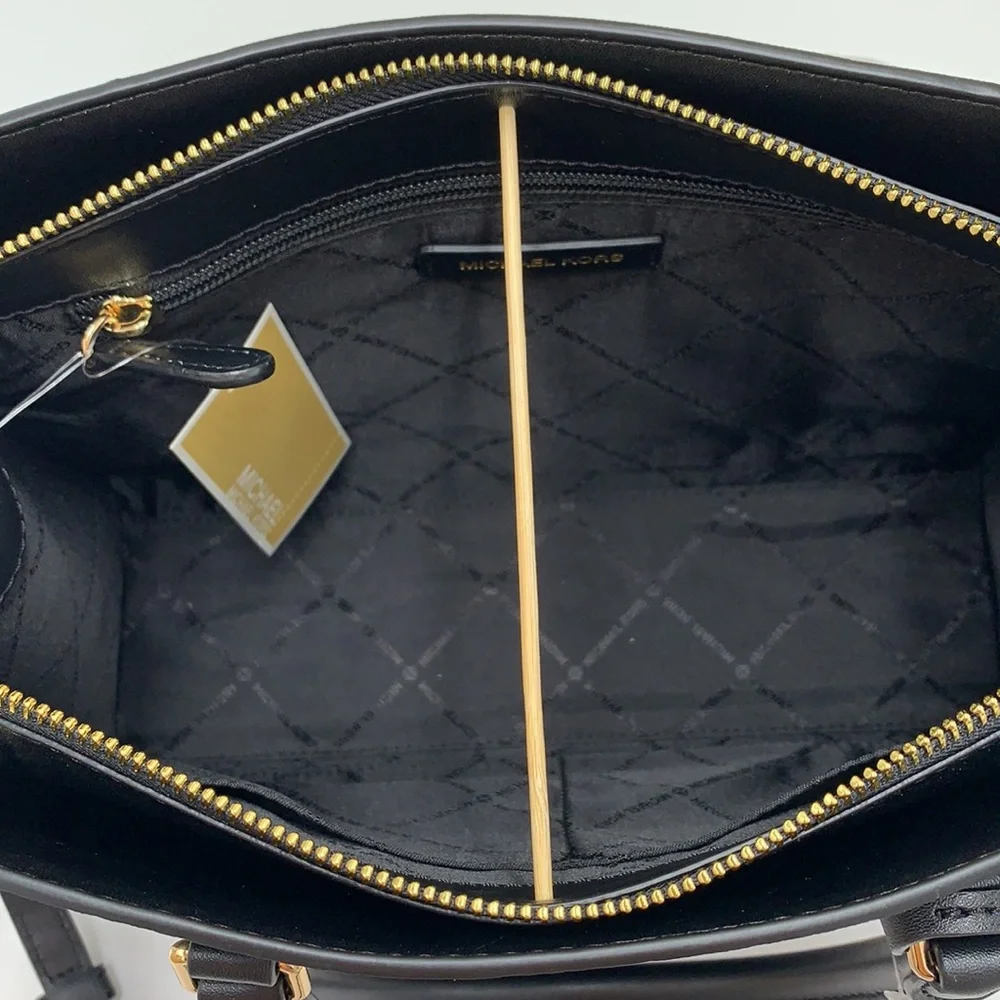 MICHAEL KORS SHEILA MEDIUM CENTER ZIP SATCHEL / CROSSBODY BLACK COLOR